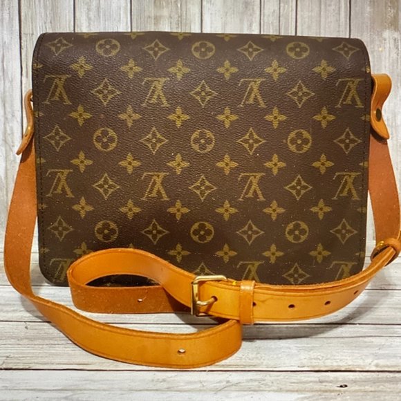 Louis Vuitton Cartouchiere 26 GM Crossbody - Picture 2 of 16